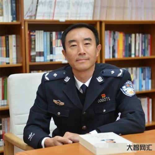 老舍、馬晨明 、李星華 、葉永烈 、馮至的簡介？