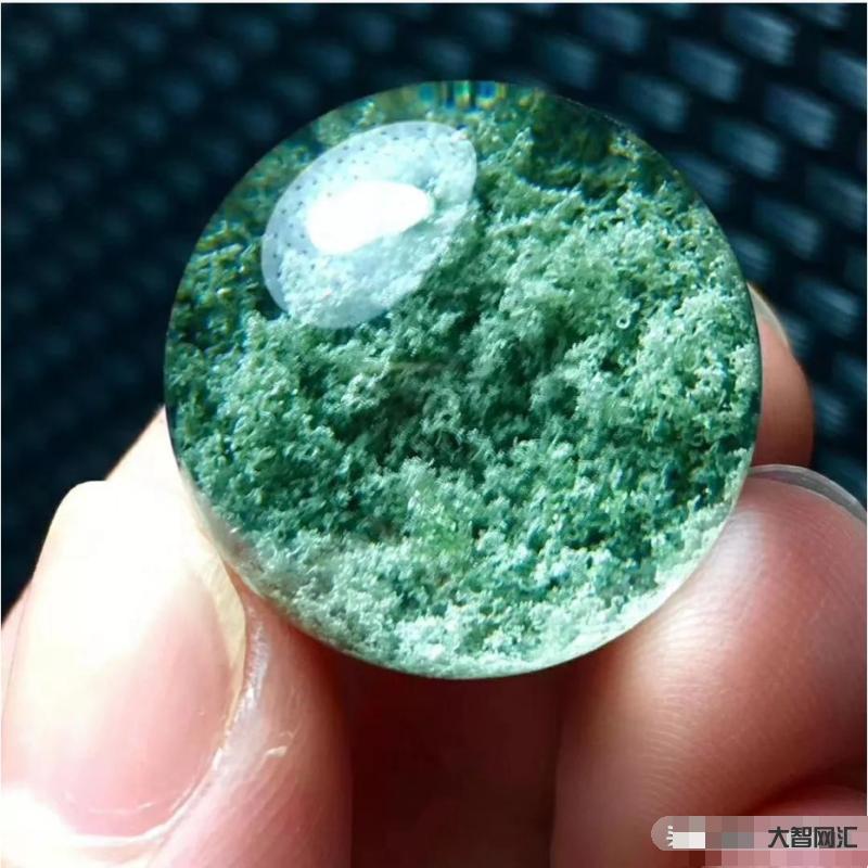 給大家科普下天然水晶石值錢嗎-現(xiàn)在純天然水晶石市場價格值多少錢
