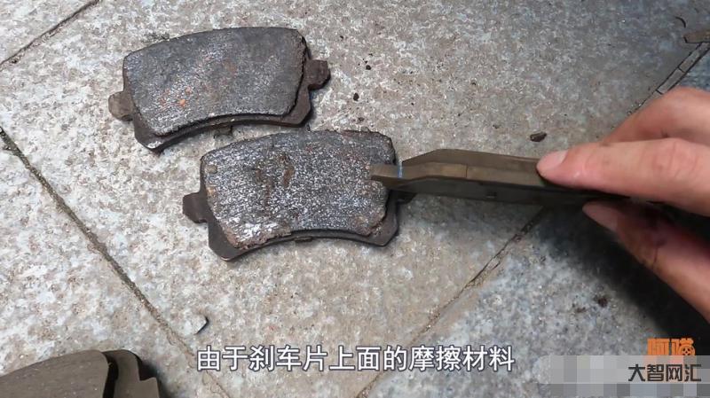 剎車盤多久換一次合適-剎車盤磨損到什么程度要換圖解