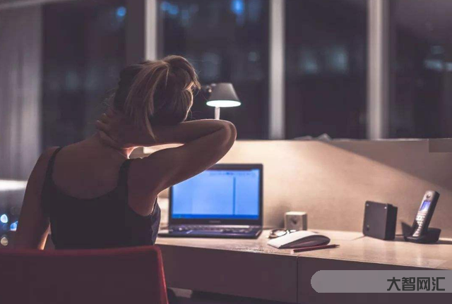 晚上熬夜最少睡多久正常-每天少睡一兩個小時，算「熬夜」嗎?