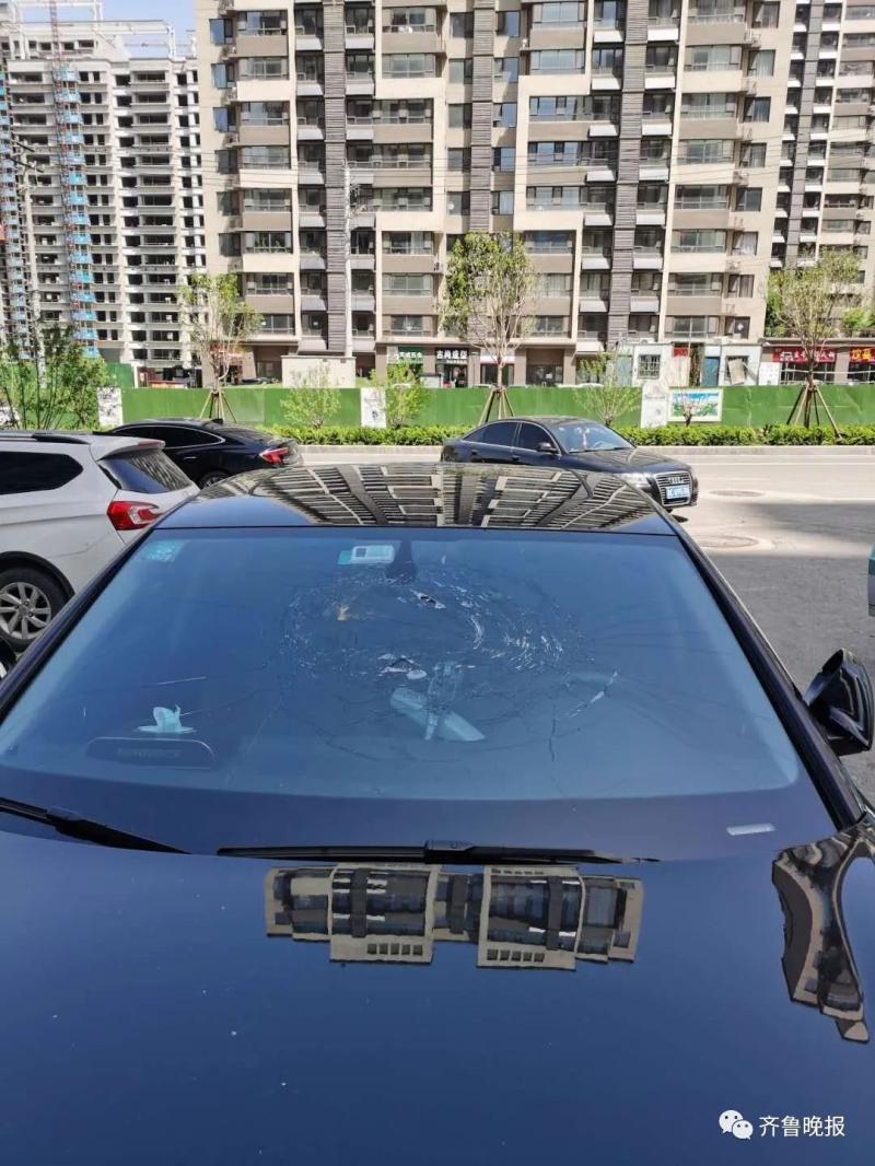 十多輛車窗被砸了-一夜之間10多輛小車被砸?給力!柳東警方快偵快破系列 十多輛車窗被砸了-一夜之間10多輛小車被砸?給力!柳東警方快偵快破系列