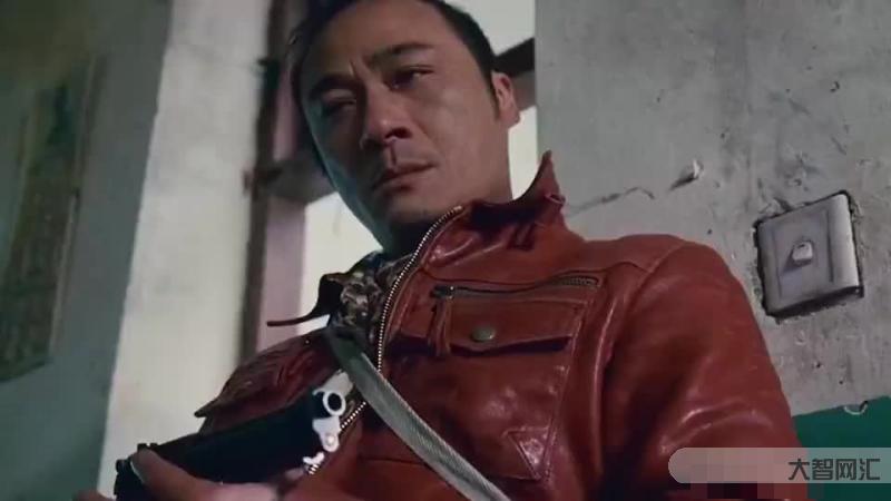 男子天天對自己開槍-槍支暴力泛濫 今年前100天美國涉槍事件致過萬人死