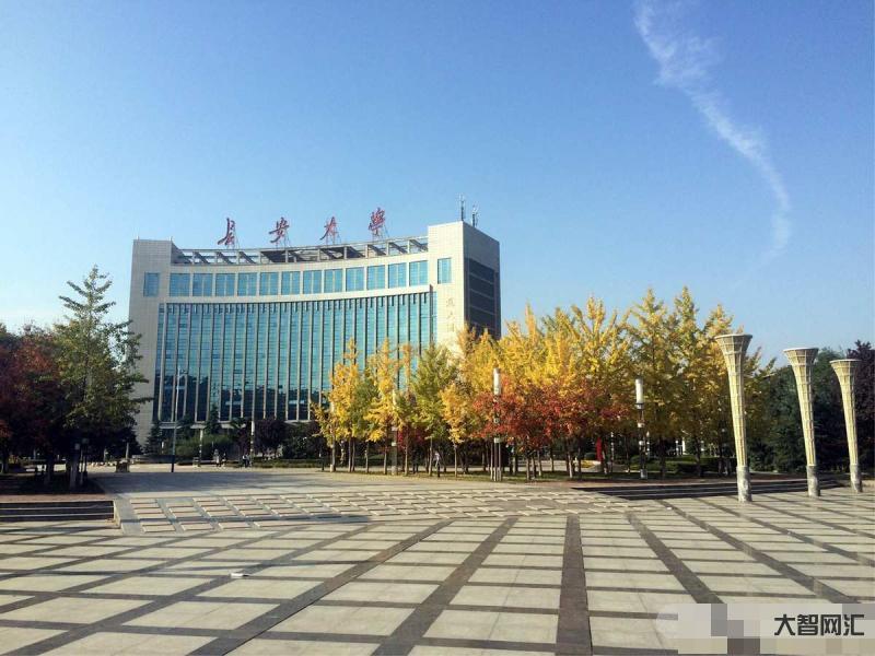 長安大學渭水校區-陜西“最網紅”大學!建成又一超豪華商業街，咖啡書吧、