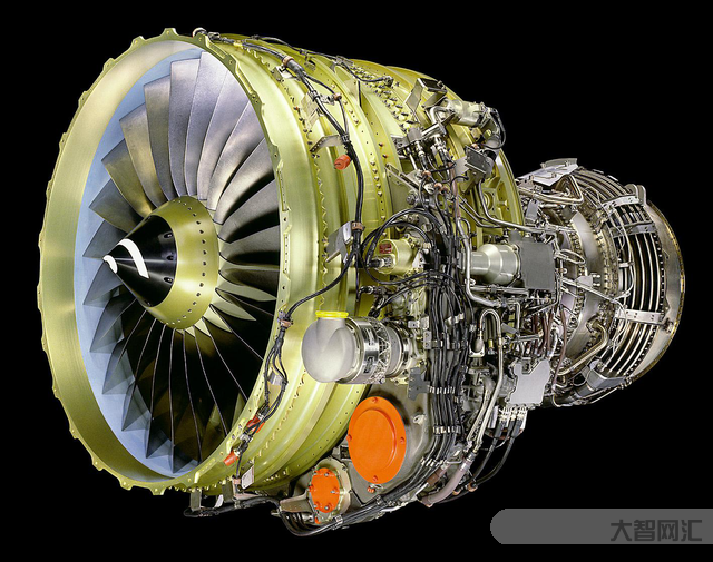 飛機需要發動機么-飛機航程遠不如導彈，為何飛機不用火箭發動機作為動力系