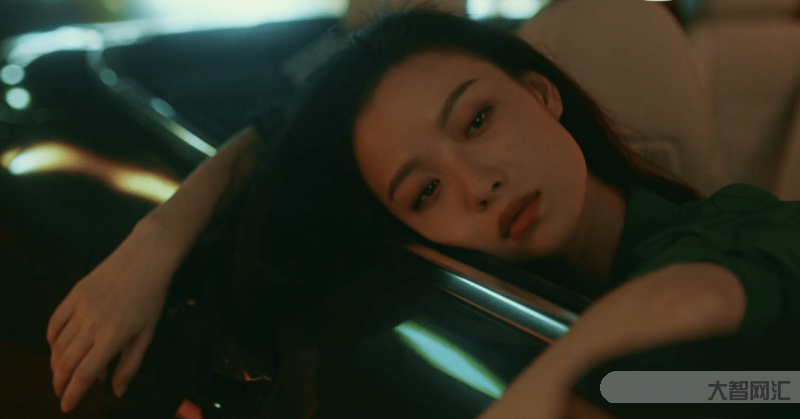 對(duì)方用鐵棍拼命地砸你的車，如何還擊才能不觸犯法律-自衛(wèi)器械的合法使用