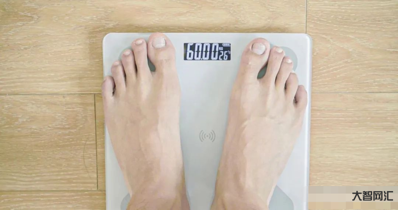 小伙收到一條信息后，兩個月狂減40斤！-小伙收到信息后的減肥經歷