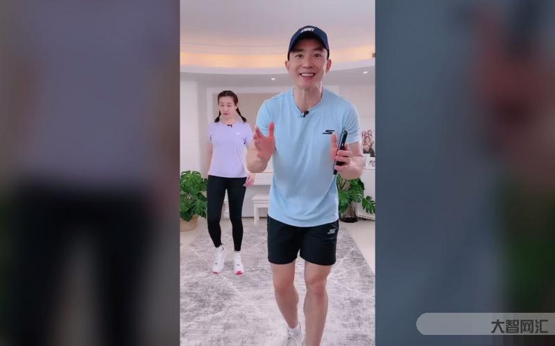 劉畊宏夫婦2024第一支健身操-桔子財經(jīng)|“劉畊宏女孩”背后的經(jīng)濟曲線 劉畊宏夫婦2024第一支健身操-桔子財經(jīng)|“劉畊宏女孩”背后的經(jīng)濟曲線